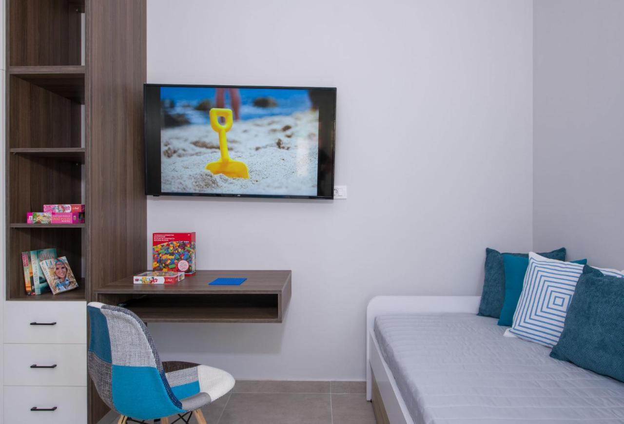 Luxury Villa Eva-Mari With Jacuzzi, 50M From The Beach Stalos Exterior photo