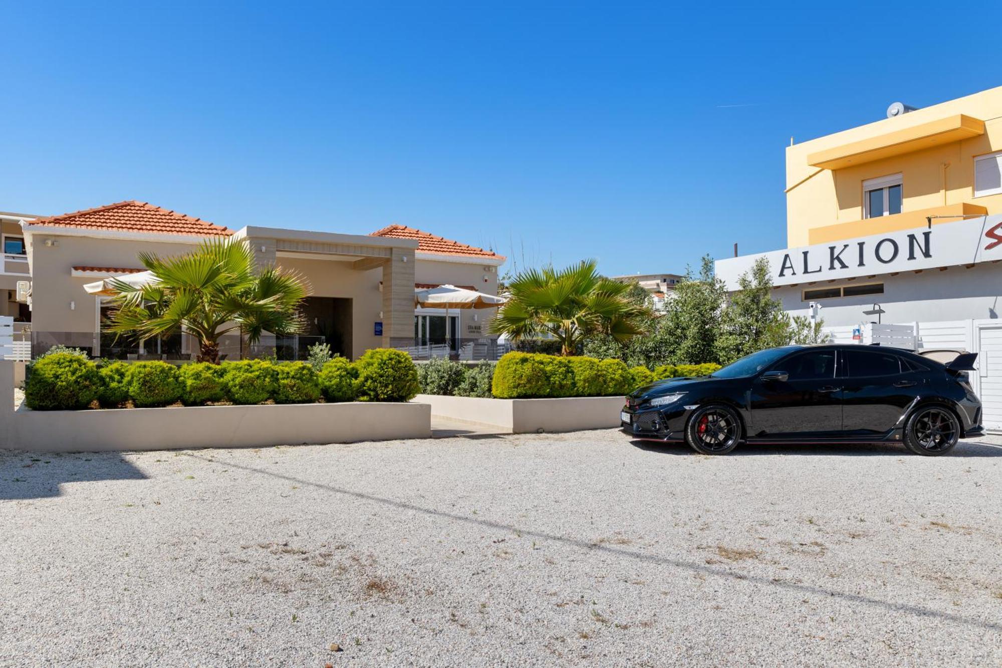 Luxury Villa Eva-Mari With Jacuzzi, 50M From The Beach Stalos Exterior photo